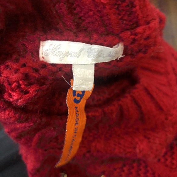 Mayoral red sweater with spikes on shoulders 152 cm - Picture 2 of 4